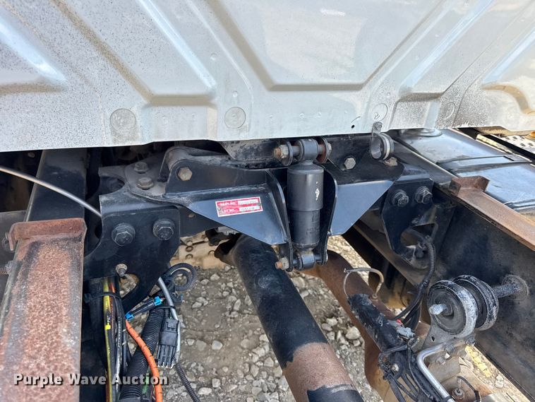 image for item DW6577 2010 International 4400 truck cab and chassis