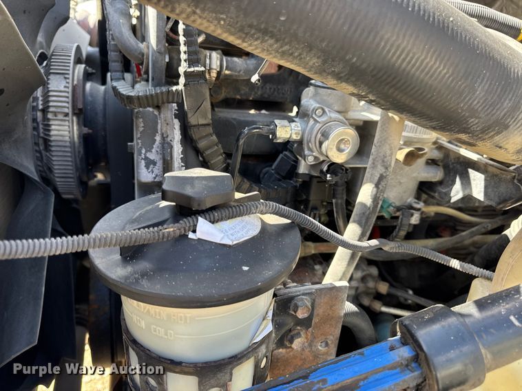 image for item DW6577 2010 International 4400 truck cab and chassis