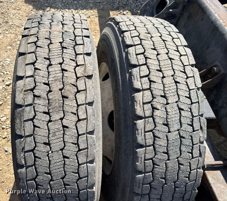 image for item DW6577 2010 International 4400 truck cab and chassis