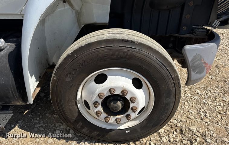 image for item DW6577 2010 International 4400 truck cab and chassis