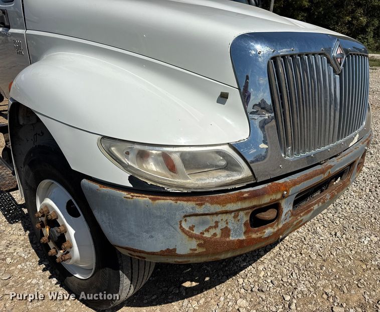 image for item DW6578 2006 International 4300 truck cab and chassis