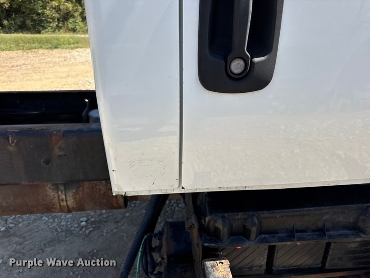 image for item DW6578 2006 International 4300 truck cab and chassis