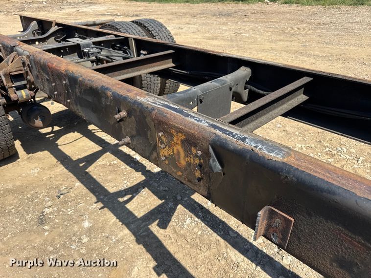 image for item DW6578 2006 International 4300 truck cab and chassis