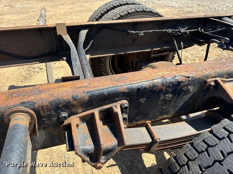 image for item DW6578 2006 International 4300 truck cab and chassis