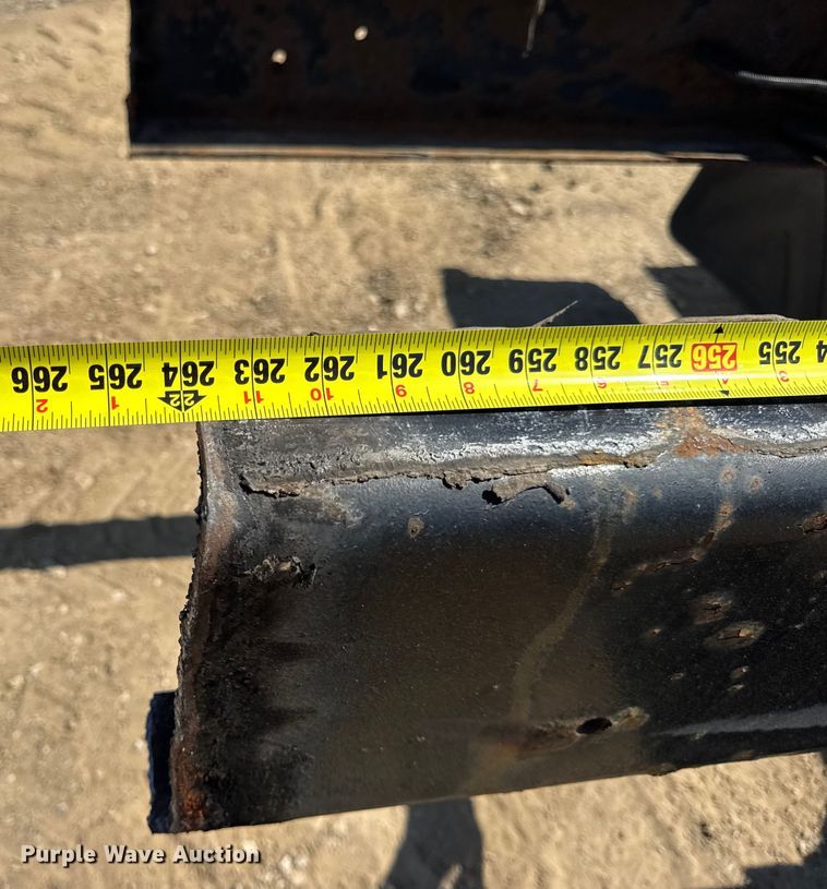 image for item DW6578 2006 International 4300 truck cab and chassis