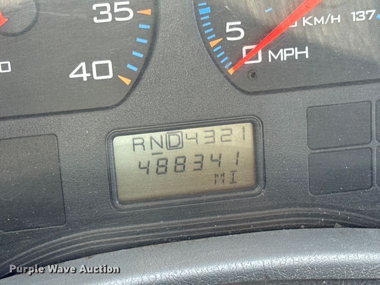 image for item DW6578 2006 International 4300 truck cab and chassis