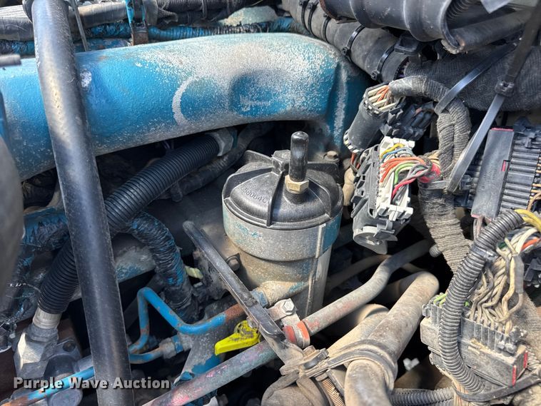 image for item DW6578 2006 International 4300 truck cab and chassis