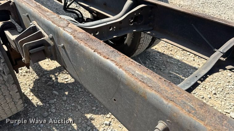 image for item DW6579 2010 International 4300 truck cab and chassis