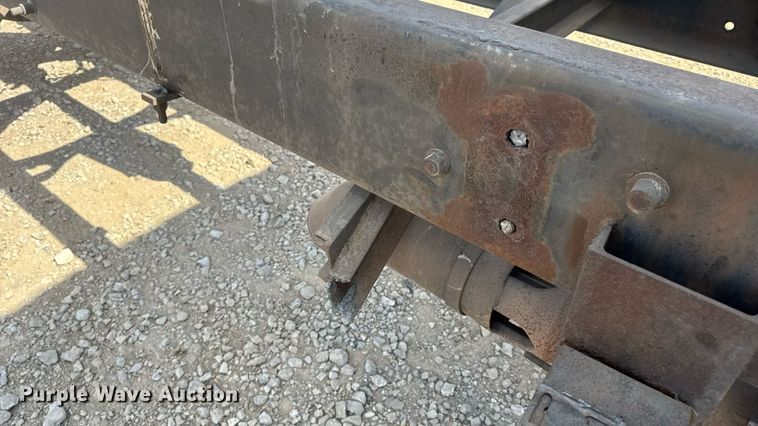 image for item DW6579 2010 International 4300 truck cab and chassis