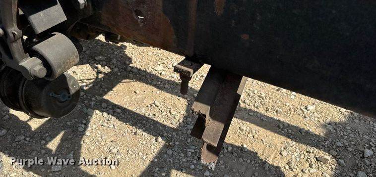 image for item DW6579 2010 International 4300 truck cab and chassis