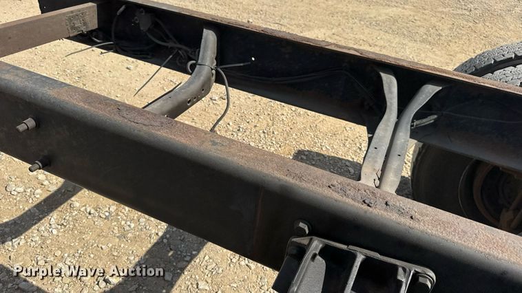 image for item DW6579 2010 International 4300 truck cab and chassis