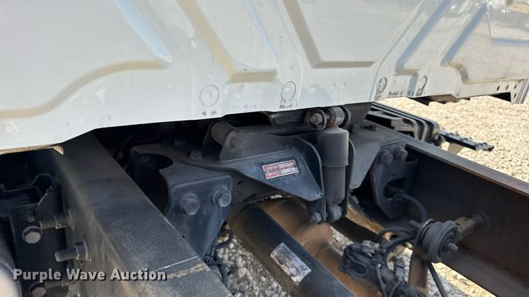 image for item DW6579 2010 International 4300 truck cab and chassis