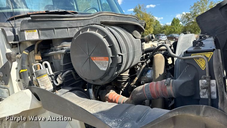 image for item DW6579 2010 International 4300 truck cab and chassis