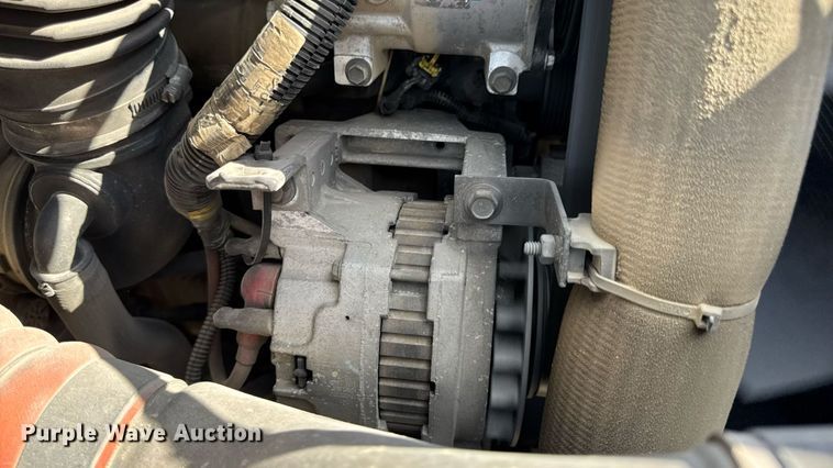 image for item DW6579 2010 International 4300 truck cab and chassis