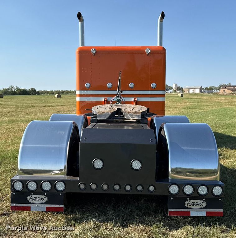 image for item DX5780 1995 Peterbilt 379 semi truck