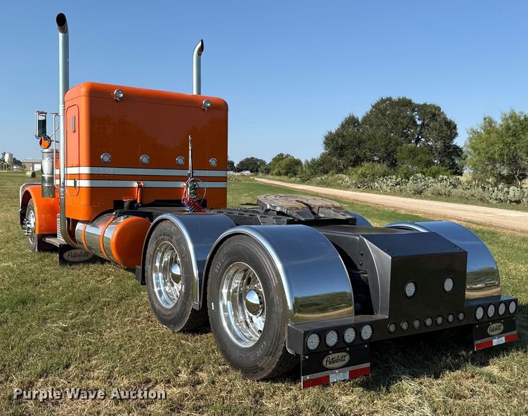 image for item DX5780 1995 Peterbilt 379 semi truck