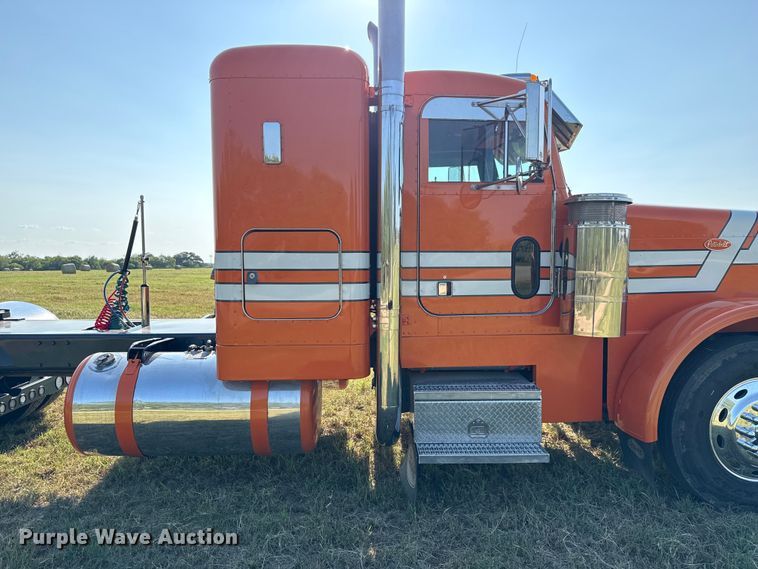 image for item DX5780 1995 Peterbilt 379 semi truck