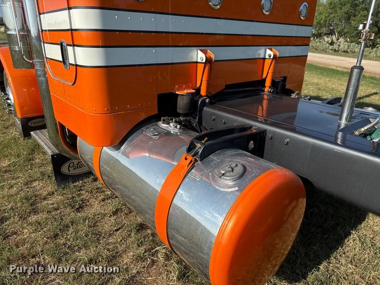 image for item DX5780 1995 Peterbilt 379 semi truck