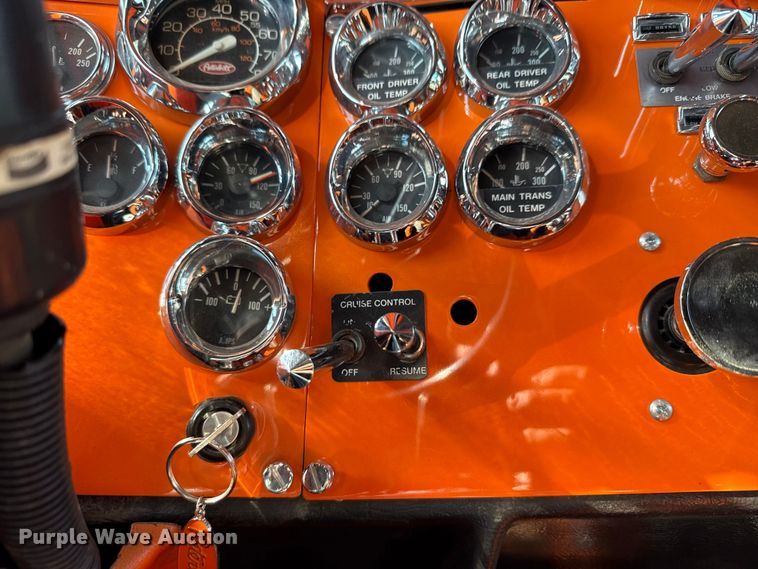 image for item DX5780 1995 Peterbilt 379 semi truck