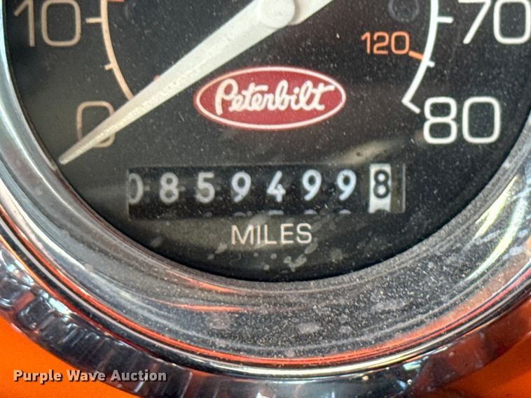 image for item DX5780 1995 Peterbilt 379 semi truck