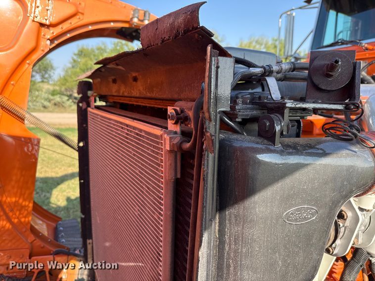 image for item DX5780 1995 Peterbilt 379 semi truck