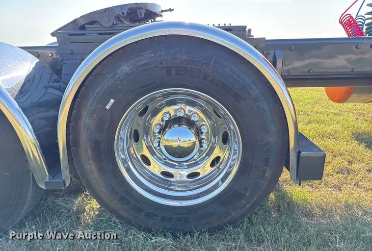 image for item DX5780 1995 Peterbilt 379 semi truck