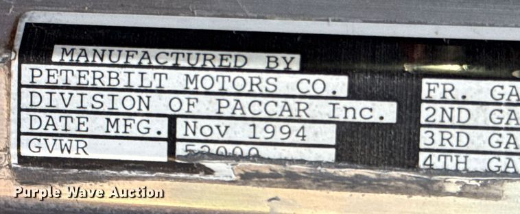 image for item DX5780 1995 Peterbilt 379 semi truck