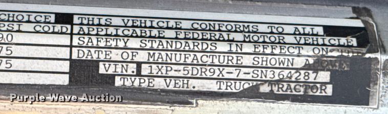 image for item DX5780 1995 Peterbilt 379 semi truck