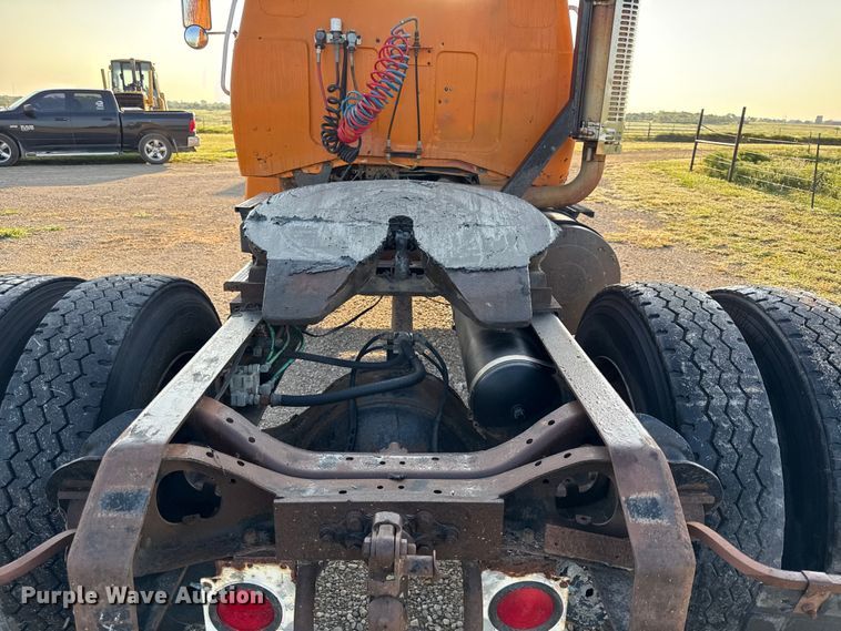 image for item DY8110 1984 GMC Brigadier semi truck