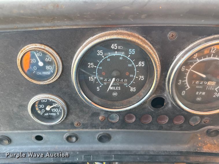 image for item DY8110 1984 GMC Brigadier semi truck