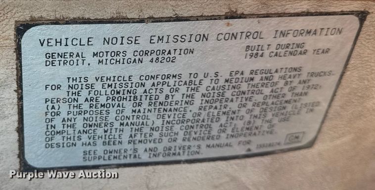 image for item DY8110 1984 GMC Brigadier semi truck