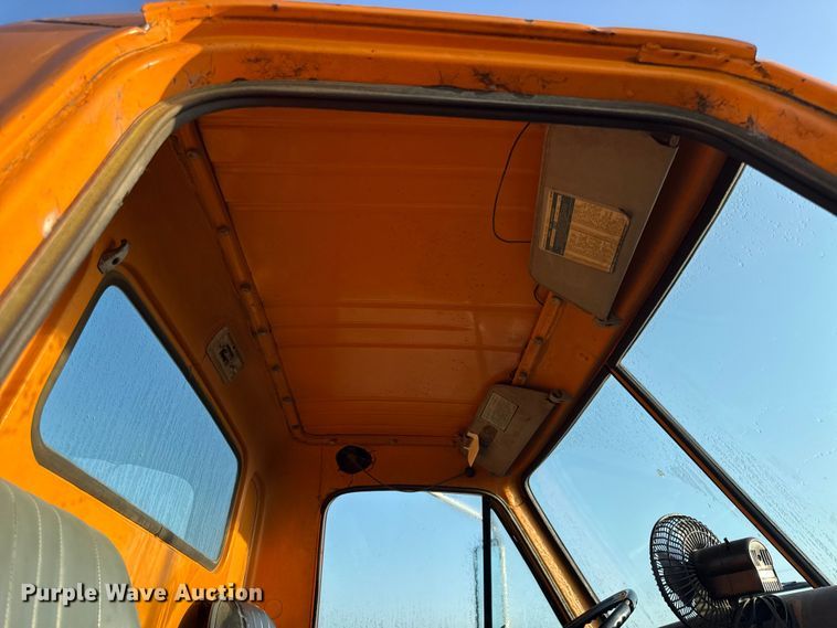 image for item DY8110 1984 GMC Brigadier semi truck