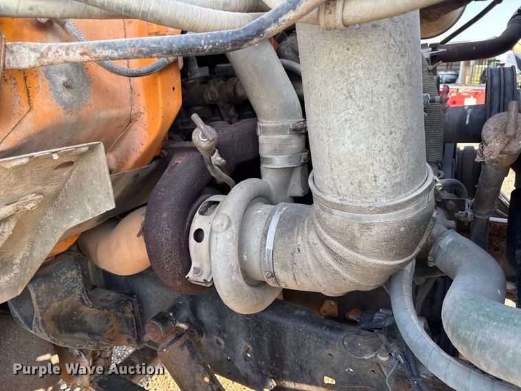 image for item DY8110 1984 GMC Brigadier semi truck