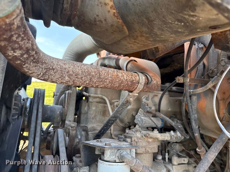 image for item DY8110 1984 GMC Brigadier semi truck