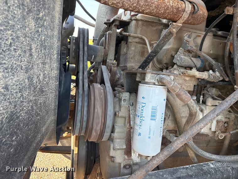 image for item DY8110 1984 GMC Brigadier semi truck