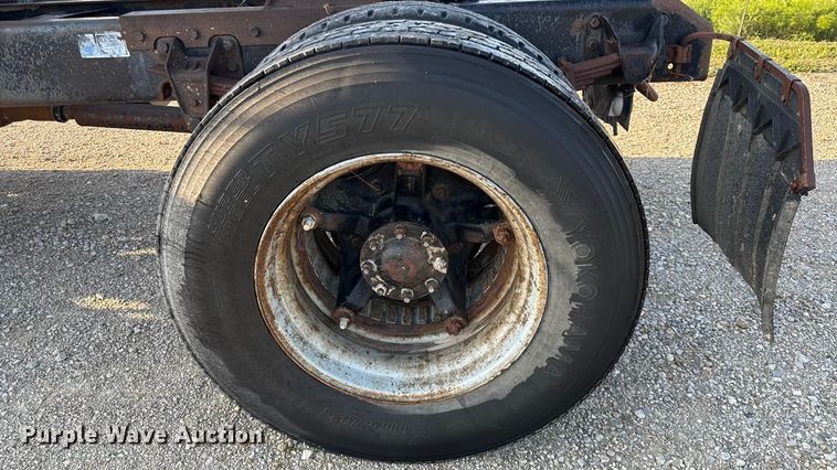 image for item DY8110 1984 GMC Brigadier semi truck