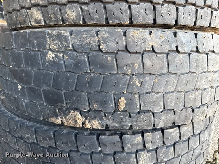 image for item DY8110 1984 GMC Brigadier semi truck