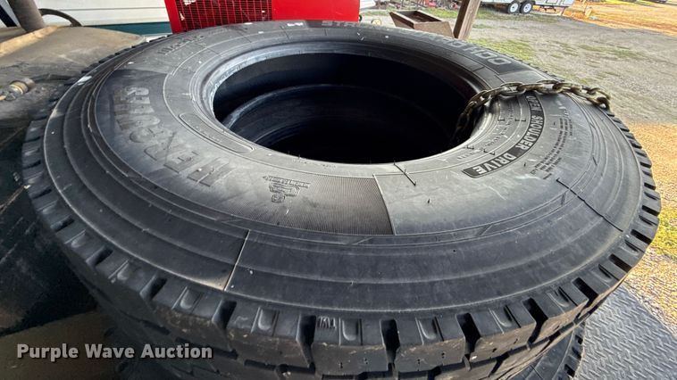 image for item DY8110 1984 GMC Brigadier semi truck