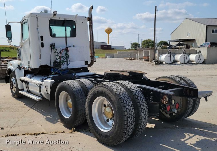 image for item DZ6557 2014 Freightliner  Coronado 122SD semi truck