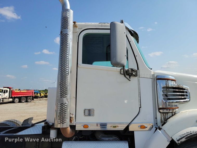 image for item DZ6557 2014 Freightliner  Coronado 122SD semi truck