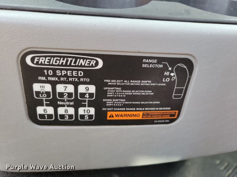 image for item DZ6557 2014 Freightliner  Coronado 122SD semi truck