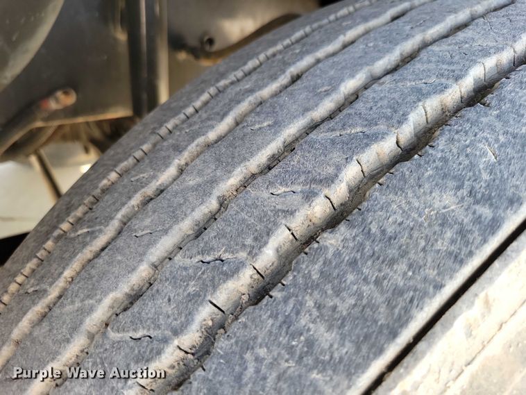 image for item DZ6557 2014 Freightliner  Coronado 122SD semi truck