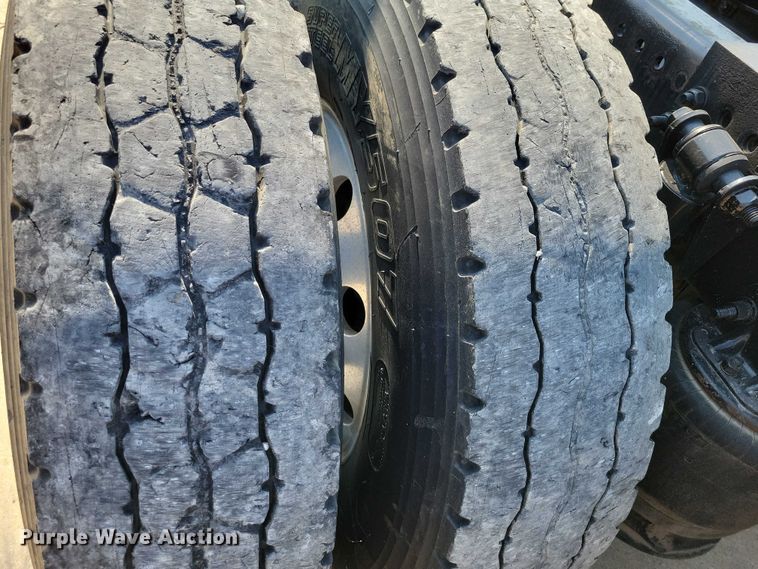 image for item DZ6557 2014 Freightliner  Coronado 122SD semi truck