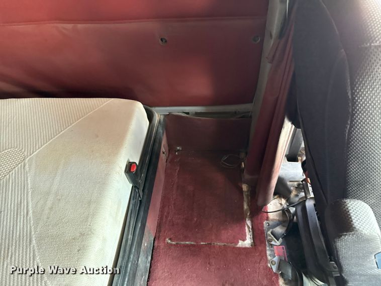 image for item DZ8978 2005 Freightliner Columbia semi truck