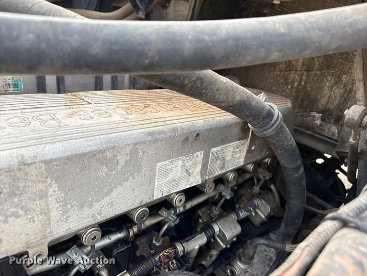 image for item DZ8978 2005 Freightliner Columbia semi truck