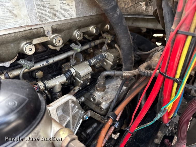 image for item DZ8978 2005 Freightliner Columbia semi truck