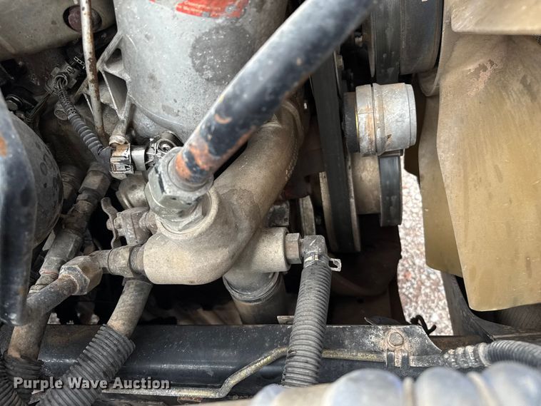 image for item DZ8978 2005 Freightliner Columbia semi truck