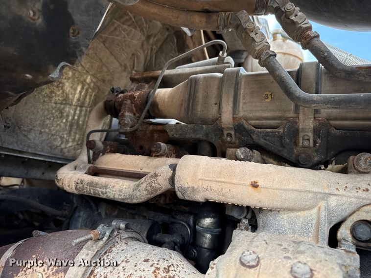 image for item DZ8978 2005 Freightliner Columbia semi truck