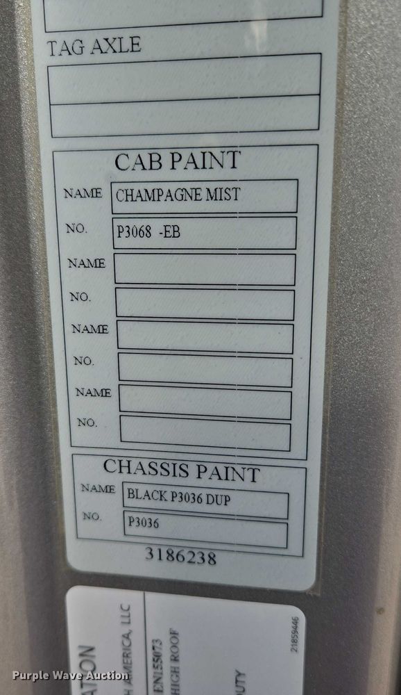 image for item EB1032 2014 Volvo VNL semi truck