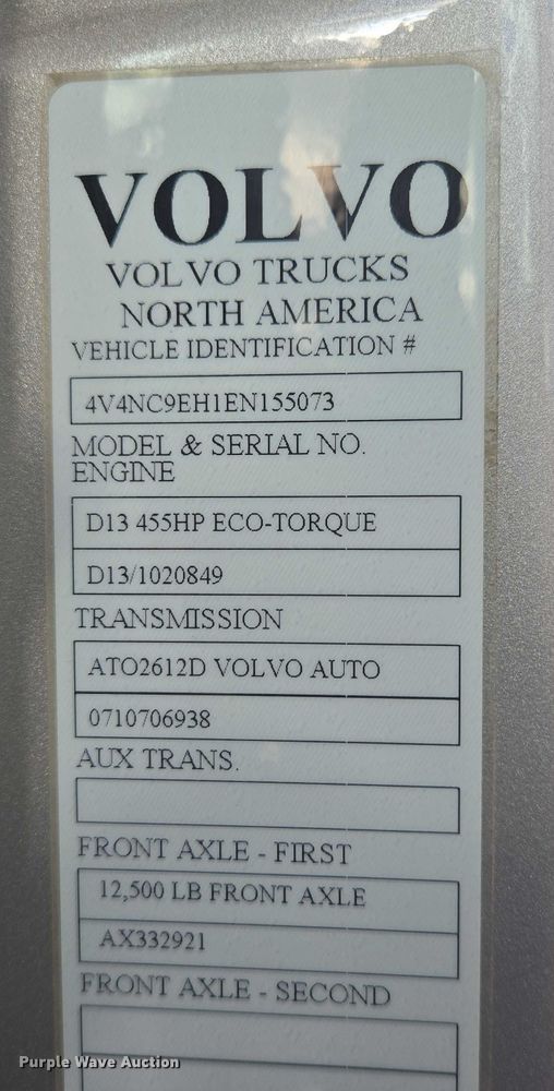 image for item EB1032 2014 Volvo VNL semi truck